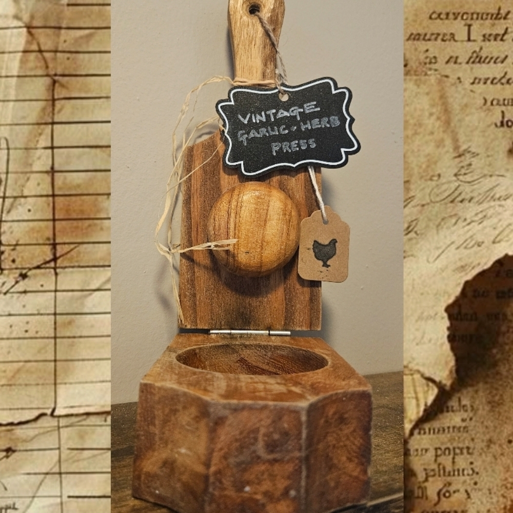 Wooden Garlic Herb Press - Picture 3 of 4